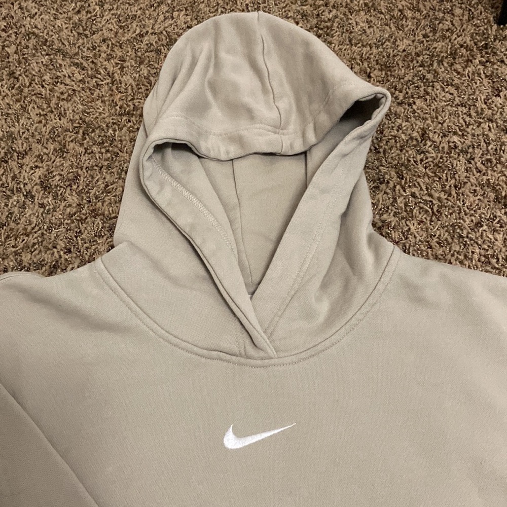 Nike sweatshirt